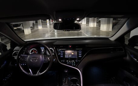 Toyota Camry, 2019 год, 2 950 000 рублей, 5 фотография