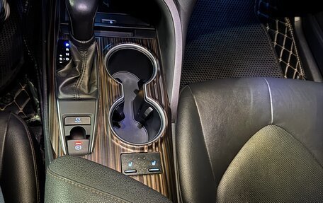 Toyota Camry, 2019 год, 2 950 000 рублей, 11 фотография