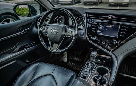 Toyota Camry, 2018 год, 2 285 000 рублей, 18 фотография