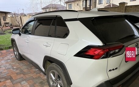 Toyota RAV4, 2021 год, 3 500 000 рублей, 4 фотография