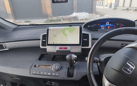 Honda Freed I, 2013 год, 1 265 000 рублей, 7 фотография