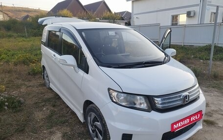 Honda Freed I, 2013 год, 1 265 000 рублей, 14 фотография