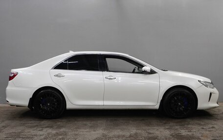 Toyota Camry, 2017 год, 1 995 000 рублей, 8 фотография