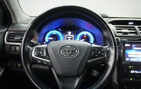 Toyota Camry, 2017 год, 1 995 000 рублей, 10 фотография