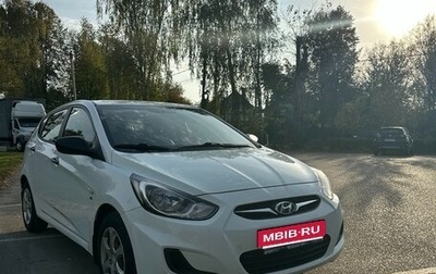Hyundai Solaris II рестайлинг, 2012 год, 940 000 рублей, 1 фотография