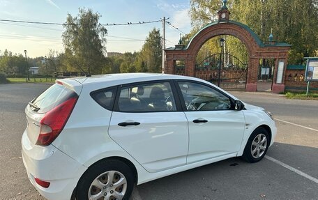 Hyundai Solaris II рестайлинг, 2012 год, 940 000 рублей, 3 фотография