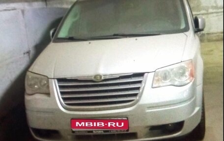 Chrysler Voyager IV, 2008 год, 1 900 000 рублей, 1 фотография