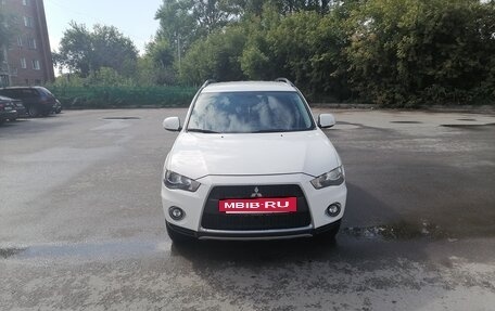 Mitsubishi Outlander III рестайлинг 3, 2011 год, 1 350 000 рублей, 3 фотография