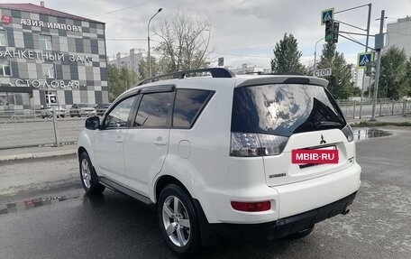 Mitsubishi Outlander III рестайлинг 3, 2011 год, 1 350 000 рублей, 5 фотография