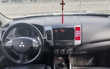 Mitsubishi Outlander III рестайлинг 3, 2011 год, 1 350 000 рублей, 8 фотография