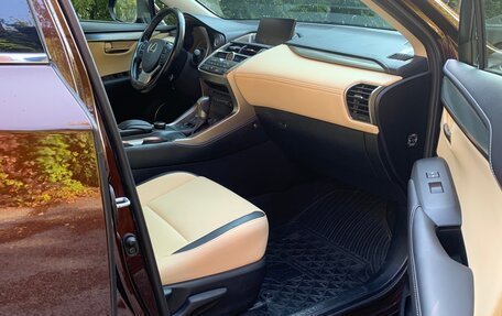 Lexus NX I, 2017 год, 2 800 000 рублей, 3 фотография