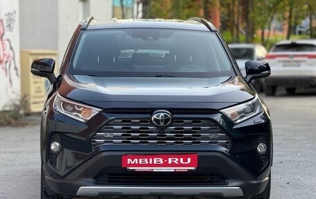 Toyota RAV4, 2020 год, 3 900 000 рублей, 3 фотография