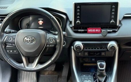 Toyota RAV4, 2020 год, 3 900 000 рублей, 29 фотография