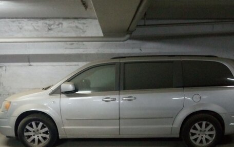 Chrysler Voyager IV, 2008 год, 1 900 000 рублей, 3 фотография