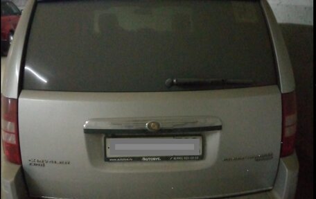 Chrysler Voyager IV, 2008 год, 1 900 000 рублей, 2 фотография