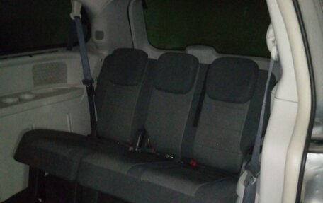 Chrysler Voyager IV, 2008 год, 1 900 000 рублей, 7 фотография