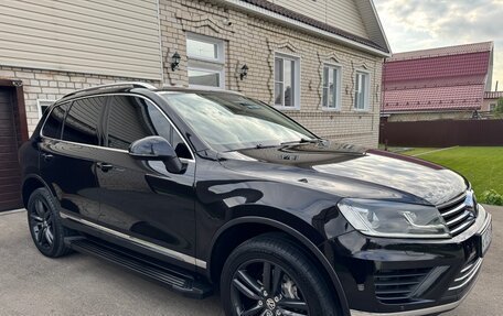 Volkswagen Touareg III, 2015 год, 3 750 000 рублей, 10 фотография