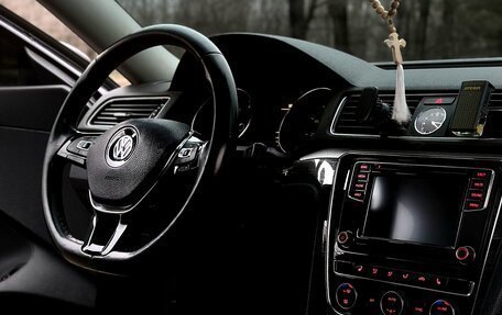 Volkswagen Passat B8 рестайлинг, 2016 год, 1 790 000 рублей, 8 фотография