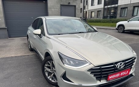 Hyundai Sonata VIII, 2019 год, 2 250 000 рублей, 1 фотография