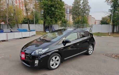 Toyota Prius, 2012 год, 1 550 000 рублей, 2 фотография