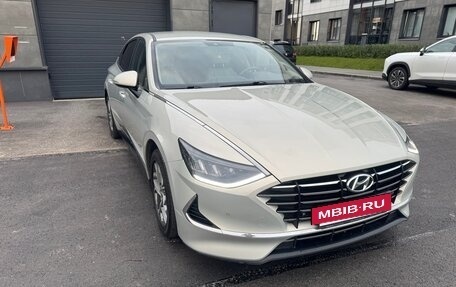 Hyundai Sonata VIII, 2019 год, 2 250 000 рублей, 3 фотография