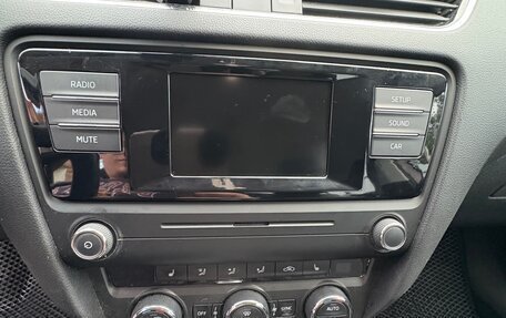 Skoda Octavia, 2015 год, 1 550 000 рублей, 10 фотография