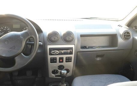 Renault Logan I, 2006 год, 130 000 рублей, 5 фотография