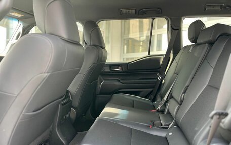 Toyota Land Cruiser Prado, 2024 год, 9 150 000 рублей, 10 фотография