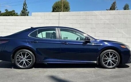 Toyota Camry, 2022 год, 2 900 000 рублей, 4 фотография