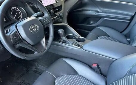 Toyota Camry, 2022 год, 2 900 000 рублей, 9 фотография