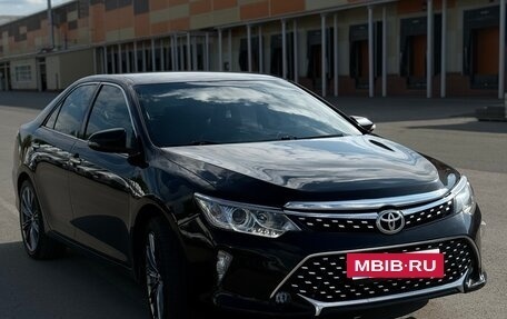 Toyota Camry, 2016 год, 1 700 000 рублей, 4 фотография