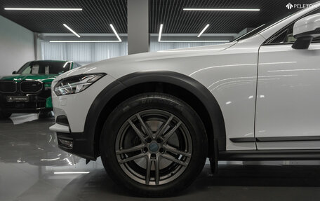 Volvo V90 Cross Country I рестайлинг, 2019 год, 3 100 000 рублей, 22 фотография