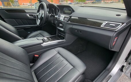 Mercedes-Benz E-Класс, 2013 год, 2 650 000 рублей, 23 фотография