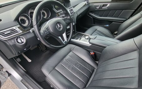 Mercedes-Benz E-Класс, 2013 год, 2 650 000 рублей, 21 фотография
