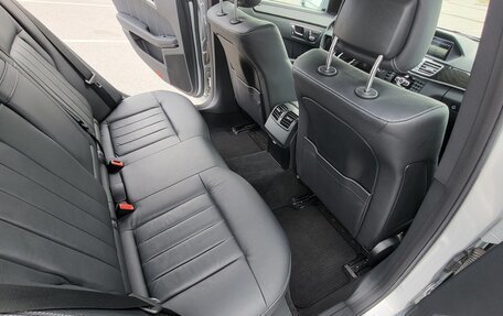 Mercedes-Benz E-Класс, 2013 год, 2 650 000 рублей, 30 фотография