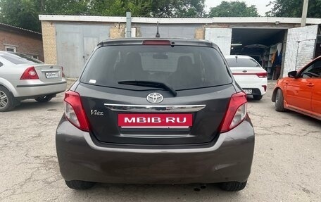 Toyota Vitz, 2013 год, 800 000 рублей, 6 фотография