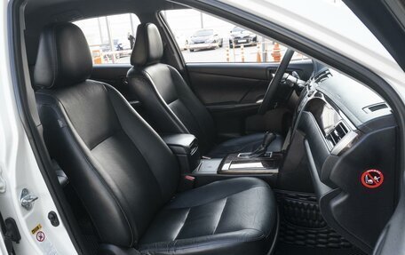 Toyota Camry, 2017 год, 2 299 000 рублей, 8 фотография