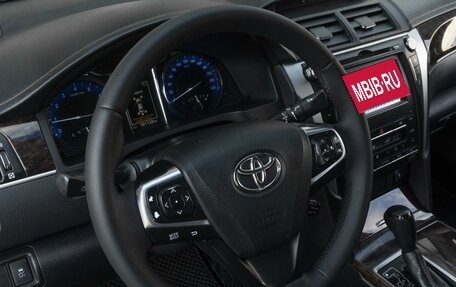 Toyota Camry, 2017 год, 2 299 000 рублей, 12 фотография