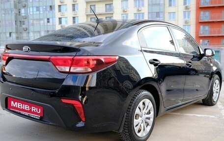 KIA Rio IV, 2018 год, 1 350 000 рублей, 8 фотография
