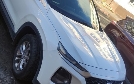 Hyundai Santa Fe IV, 2018 год, 2 350 000 рублей, 2 фотография