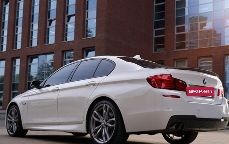BMW 5 серия, 2010 год, 2 430 000 рублей, 2 фотография