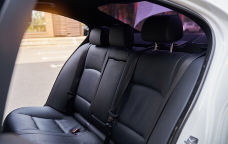 BMW 5 серия, 2010 год, 2 430 000 рублей, 16 фотография