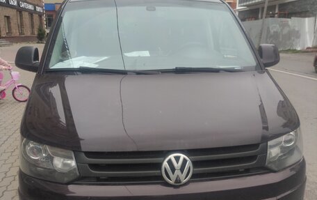 Volkswagen Caravelle T5, 2014 год, 2 400 000 рублей, 1 фотография