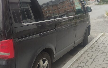 Volkswagen Caravelle T5, 2014 год, 2 400 000 рублей, 2 фотография