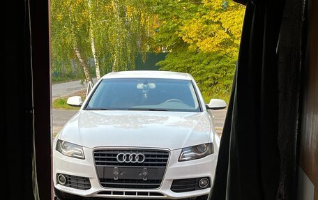 Audi A4, 2011 год, 1 290 000 рублей, 2 фотография