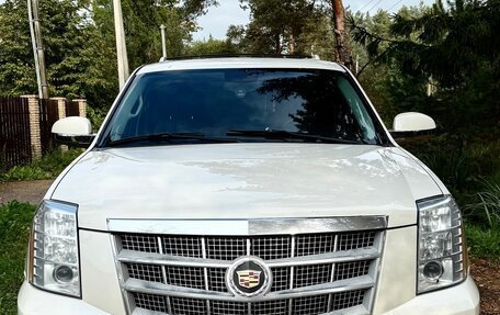 Cadillac Escalade III, 2014 год, 2 500 000 рублей, 2 фотография