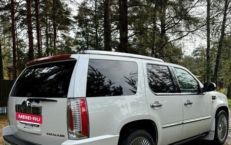 Cadillac Escalade III, 2014 год, 2 500 000 рублей, 10 фотография
