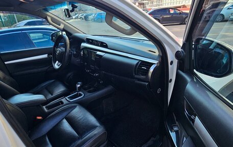 Toyota Hilux VIII, 2015 год, 3 300 000 рублей, 7 фотография
