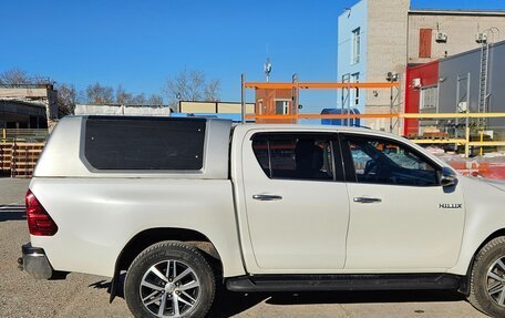 Toyota Hilux VIII, 2015 год, 3 300 000 рублей, 10 фотография