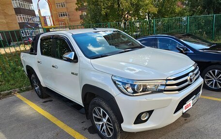 Toyota Hilux VIII, 2015 год, 3 300 000 рублей, 2 фотография